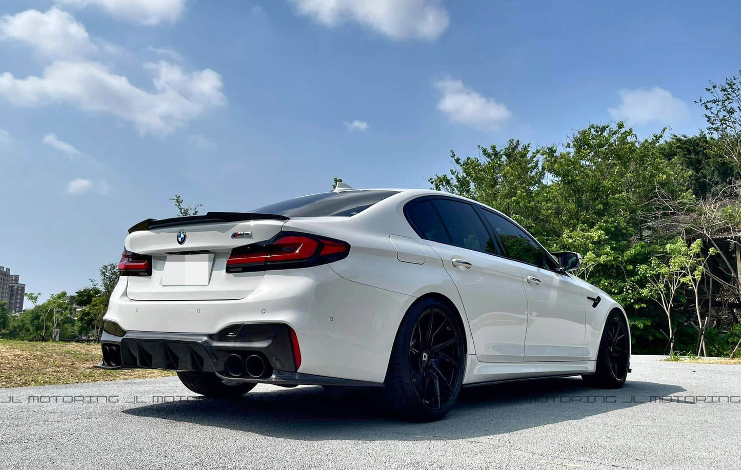 BMW F90 M5 3D Carbon Fiber Rear Diffuser