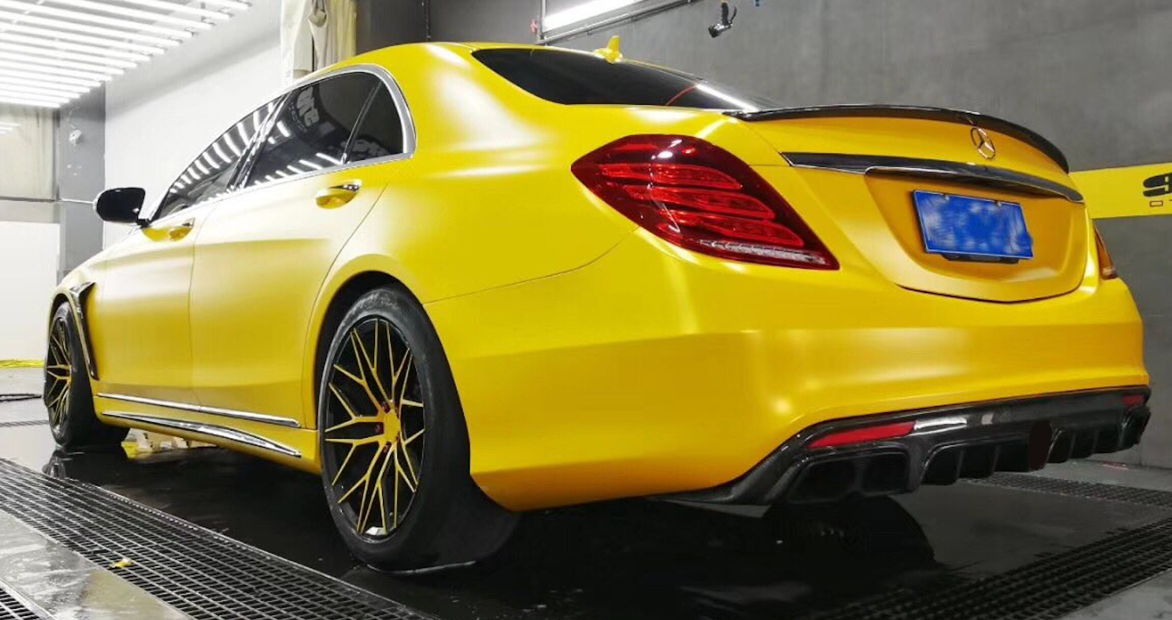 Mercedes Benz W222 AMG Carbon Fiber Rear Diffuser – Getautopartsnow