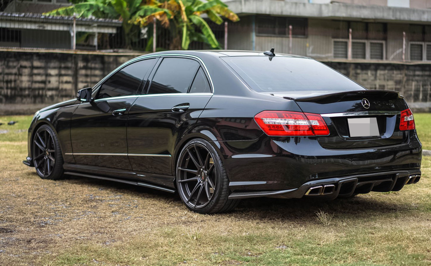 Mercedes Benz W212 E Class Carbon Fiber Rear Bumper Extensions