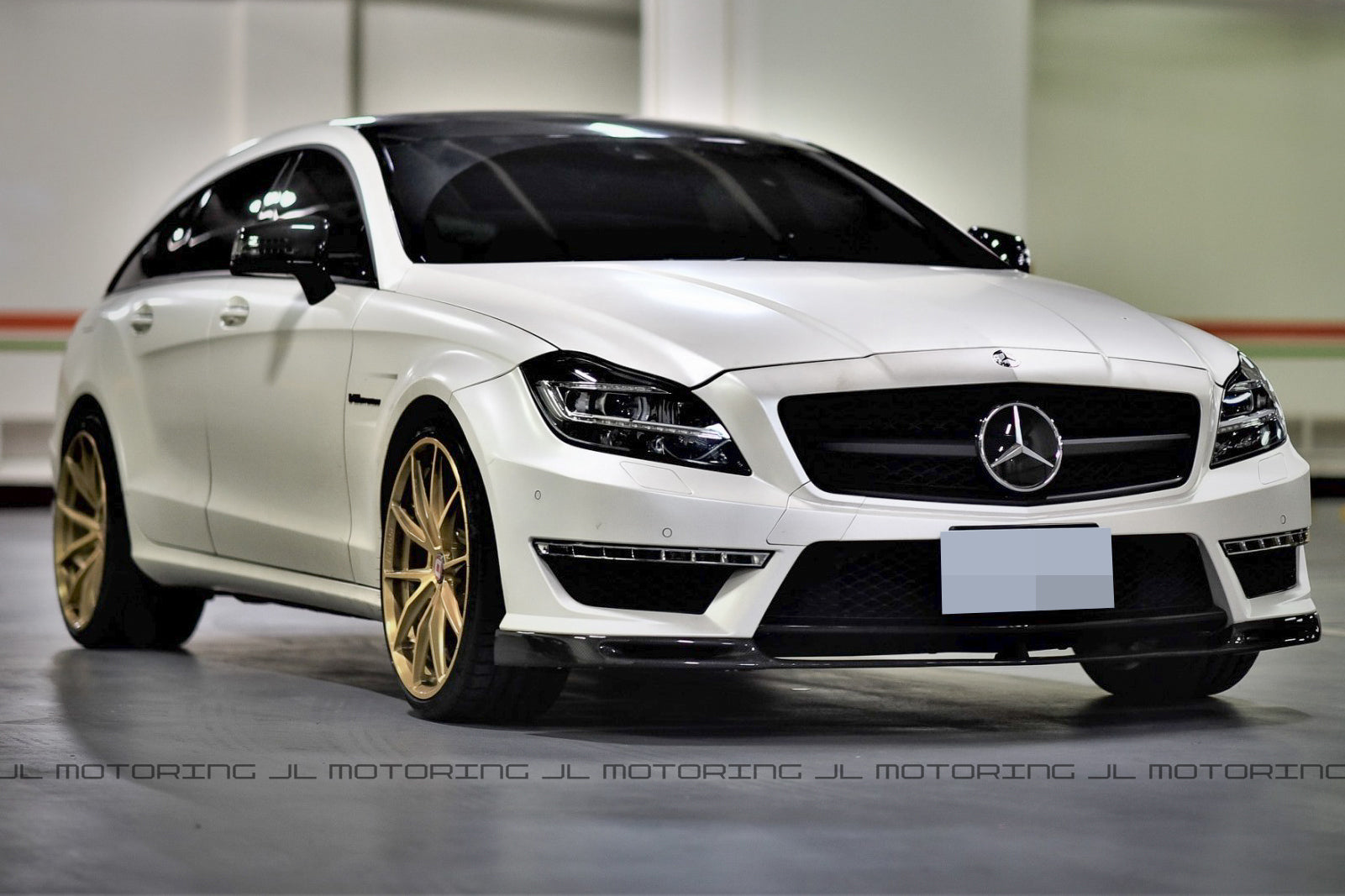 Mercedes Benz W218 CLS 63 AMG Carbon Fiber Front Lip