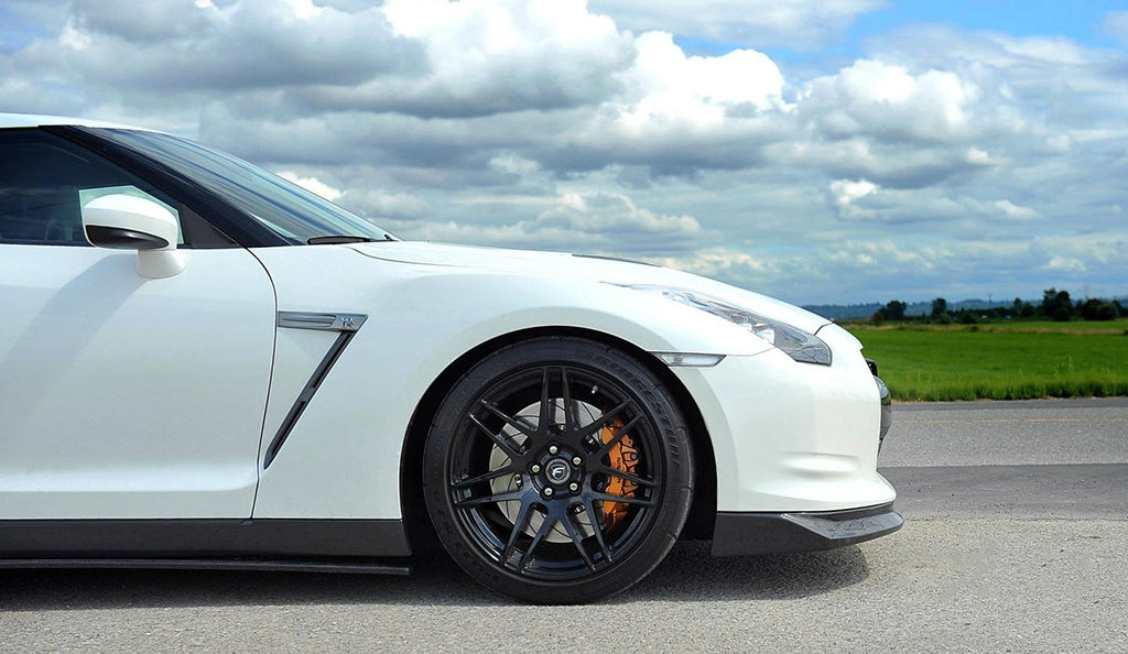 Nissan R35 GTR Carbon Fiber Front Spoiler