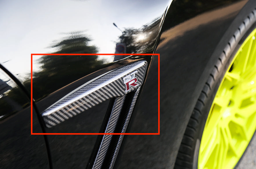 Nissan R35 GTR Carbon Fiber Fender Covers